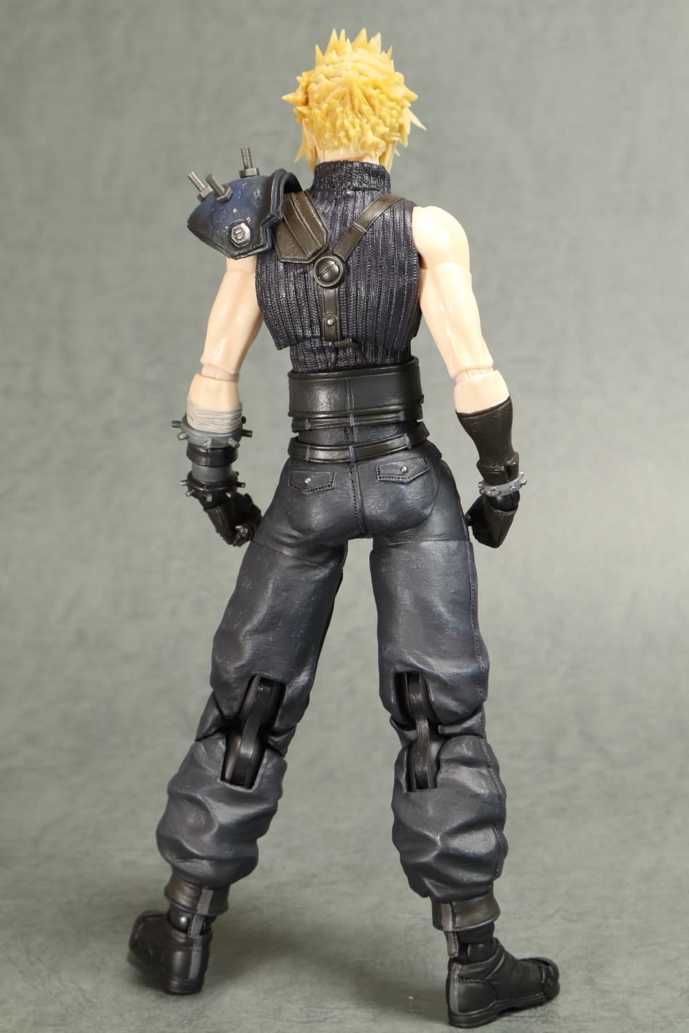 PLAY ARTS改 クラウド・ストライフ Version 2 イベント限定版‥ FF7