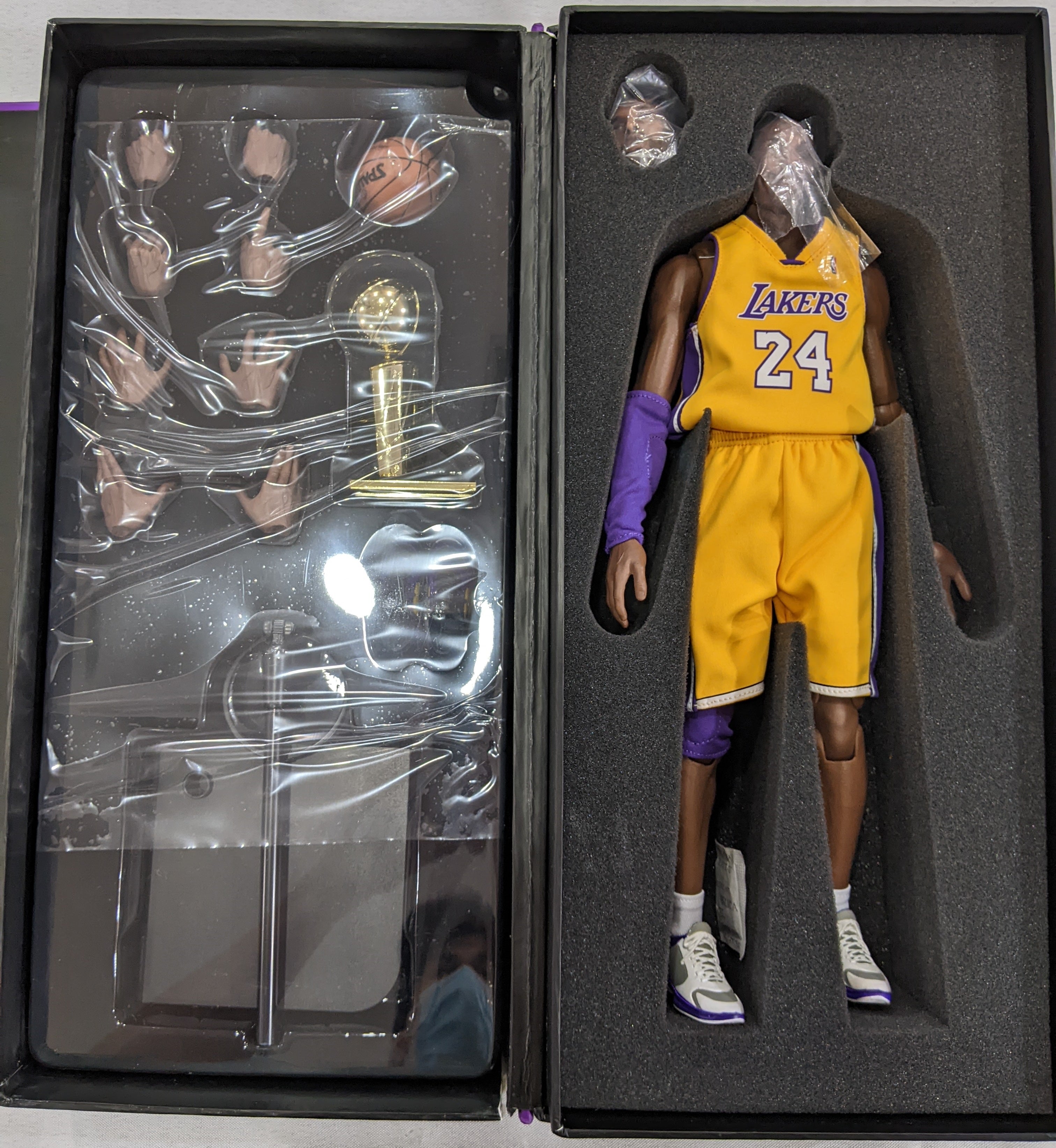 Enterbay Real Masterpieces 1/6 NBA Los Angeles Lakers Kobe Bryant Sixt