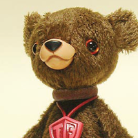 ToyField | 樹脂と布を使って独自の人形作品を作り続けている造形作家