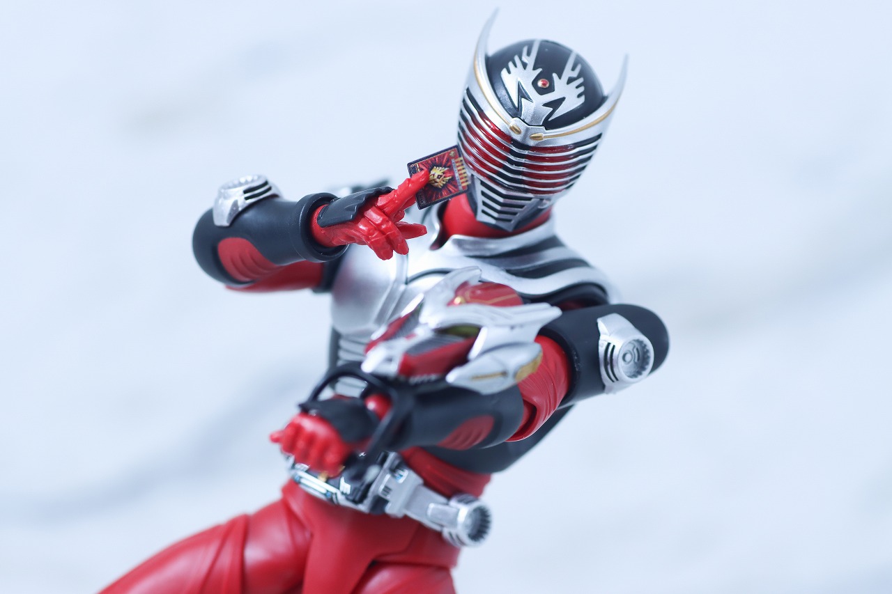 S.H.フィギュアーツ 真骨彫製法 仮面ライダー龍騎 レビュー | トイハコ