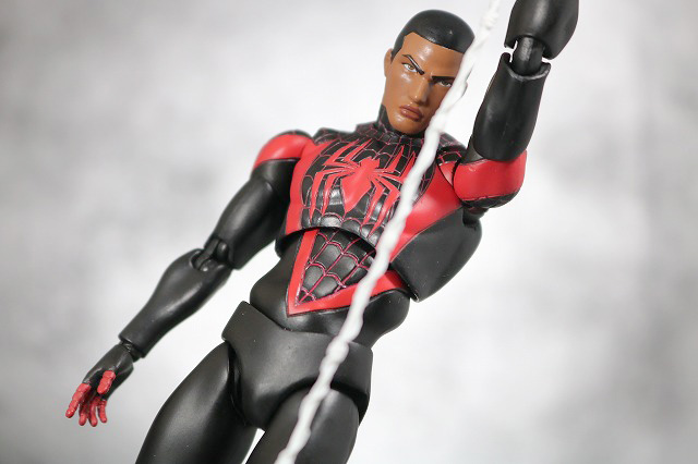 MAFEX スパイダーマン（マイルス・モラレス） レビュー | トイハコ