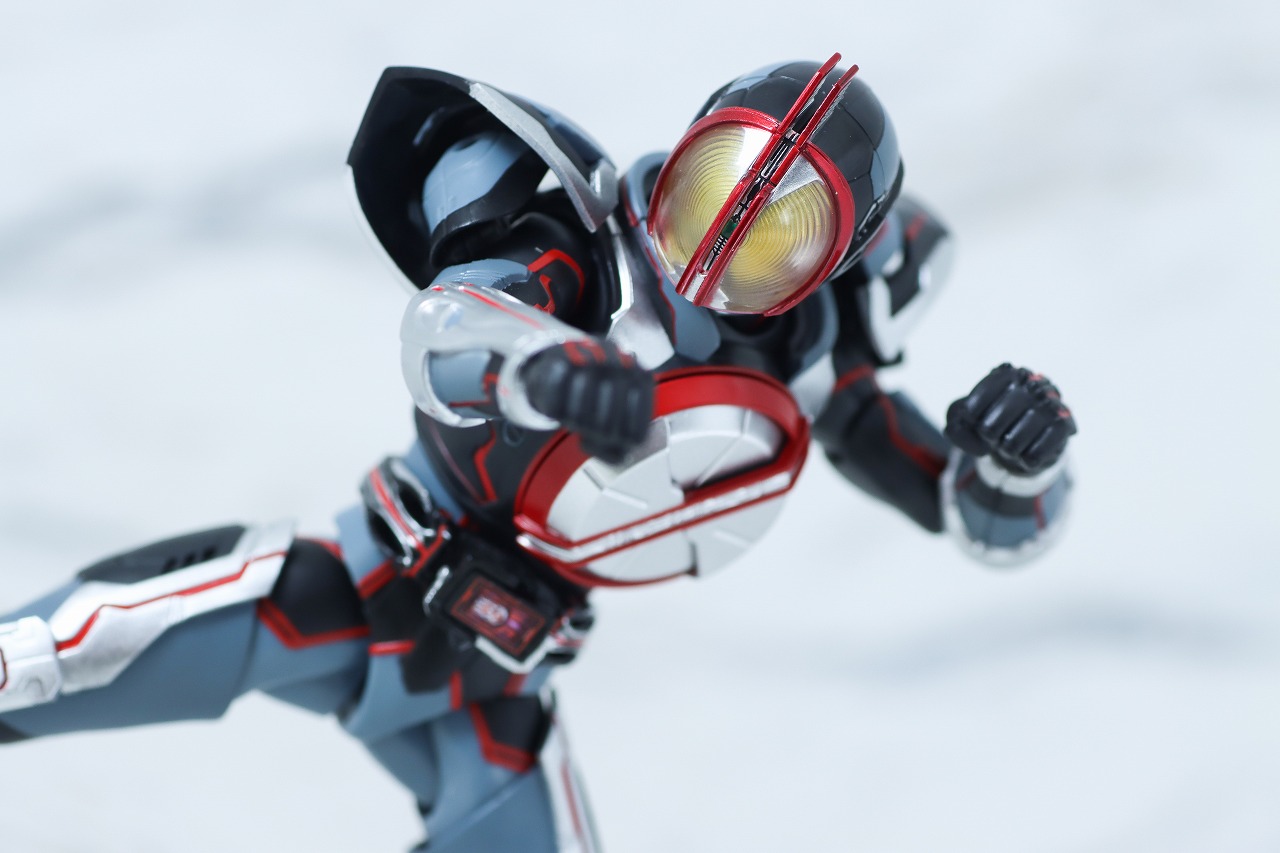 S.H.フィギュアーツ 仮面ライダーネクストファイズ 真骨彫製法