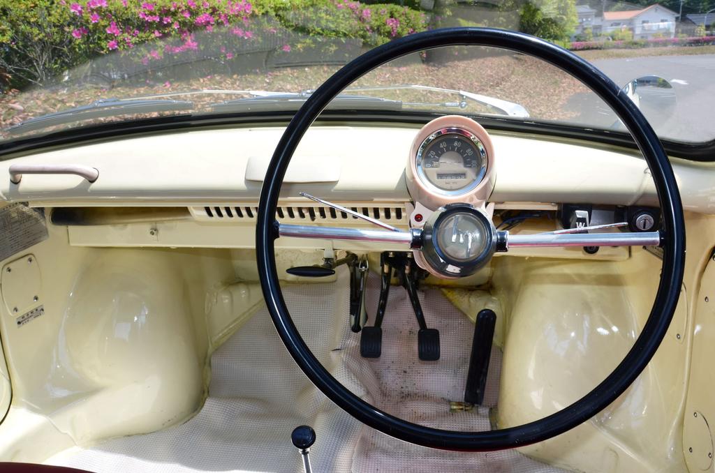 Mazda R360 Coupe Model KRBB | Archives | Toyota Automobile Museum