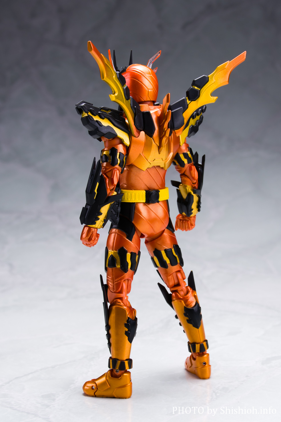 レビュー】 S.H.Figuarts 仮面ライダークローズマグマ