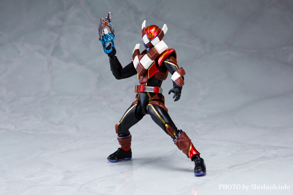 レビュー】S.H.Figuarts 仮面ライダーヴァレン チョコドンフォーム