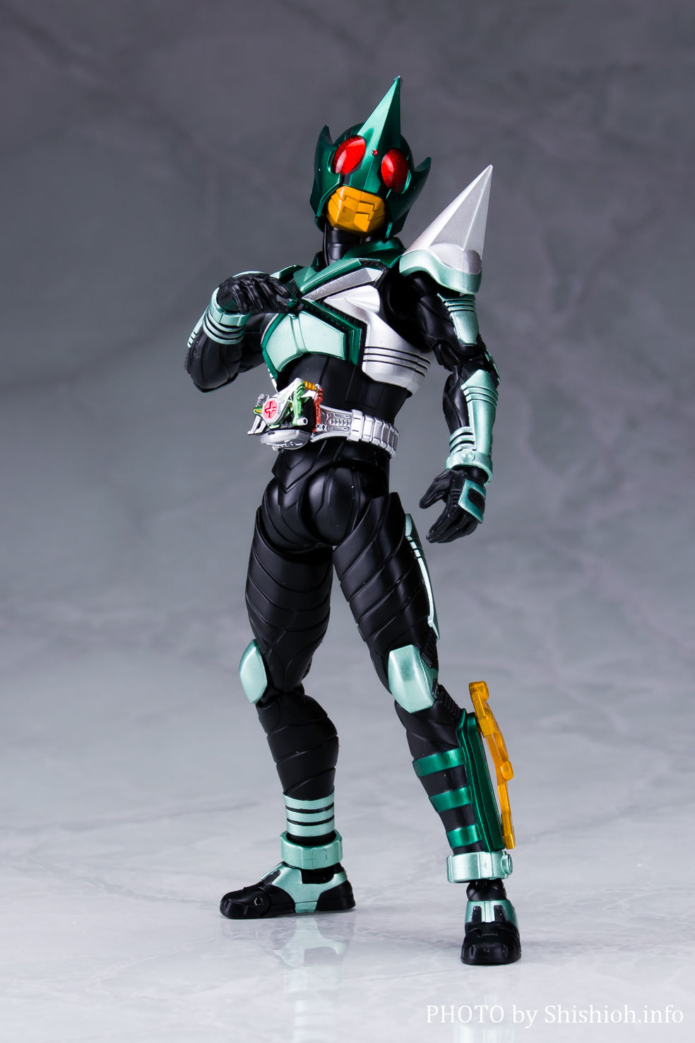 S.H.Figuarts(真骨彫製法) 仮面ライダーキックホッパー