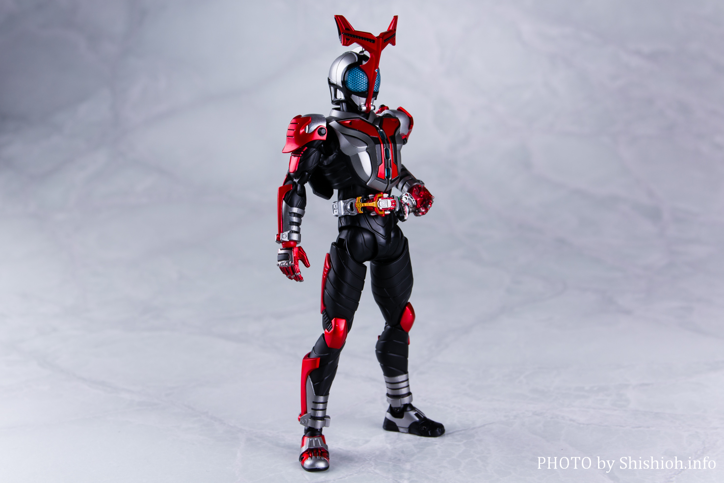 レビュー】S.H.Figuarts（真骨彫製法） 仮面ライダーカブト ハイパー