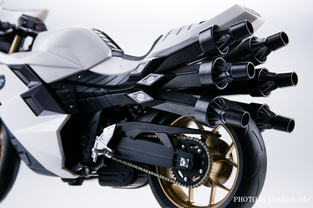 レビュー】S.H.Figuarts 大量発生型相変異バッタオーグ搭乗用