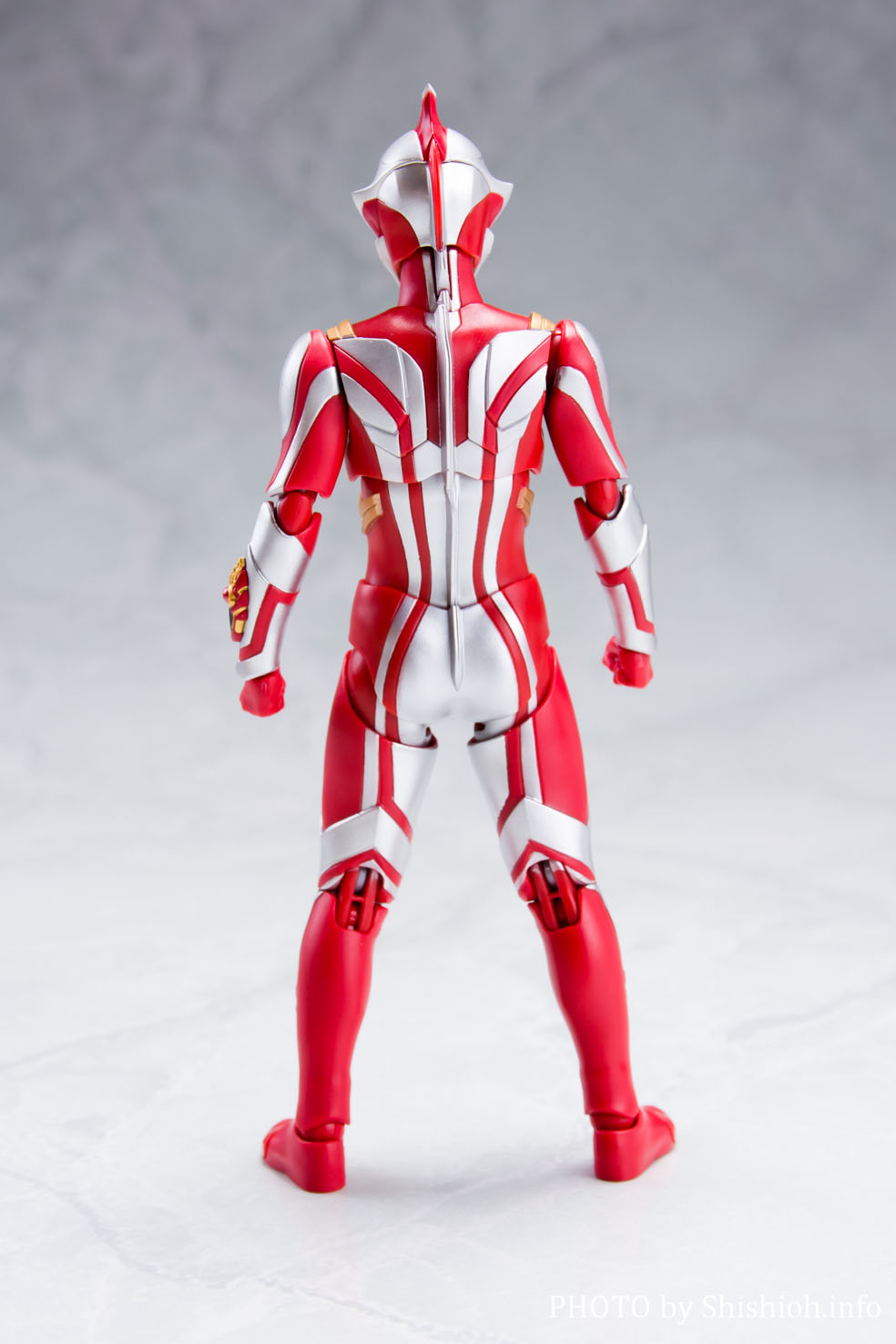 レビュー】S.H.Figuarts(エス.エイチ.フィギュアーツ) ウルトラマン