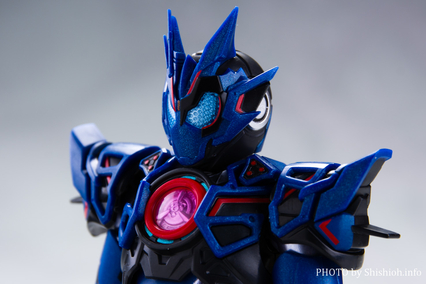 レビュー】 S.H.Figuarts 仮面ライダーバルカン アサルトウルフ