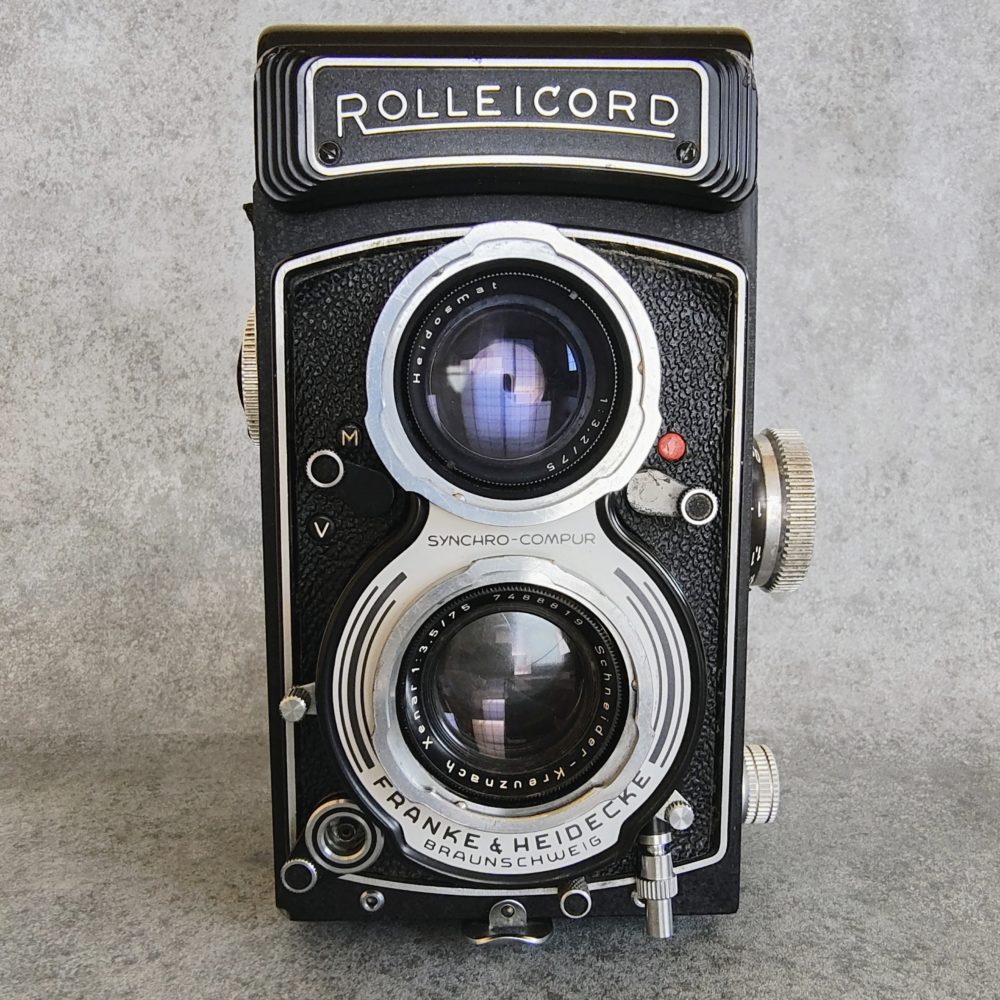 ローライコードVbの魅力と使い方を徹底解説｜中判二眼レフの名機