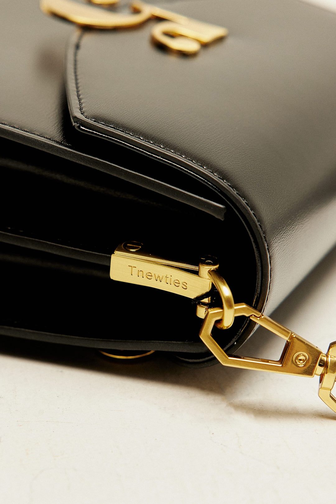 No.5本革ショルダーバッグ-Black – Tnewties