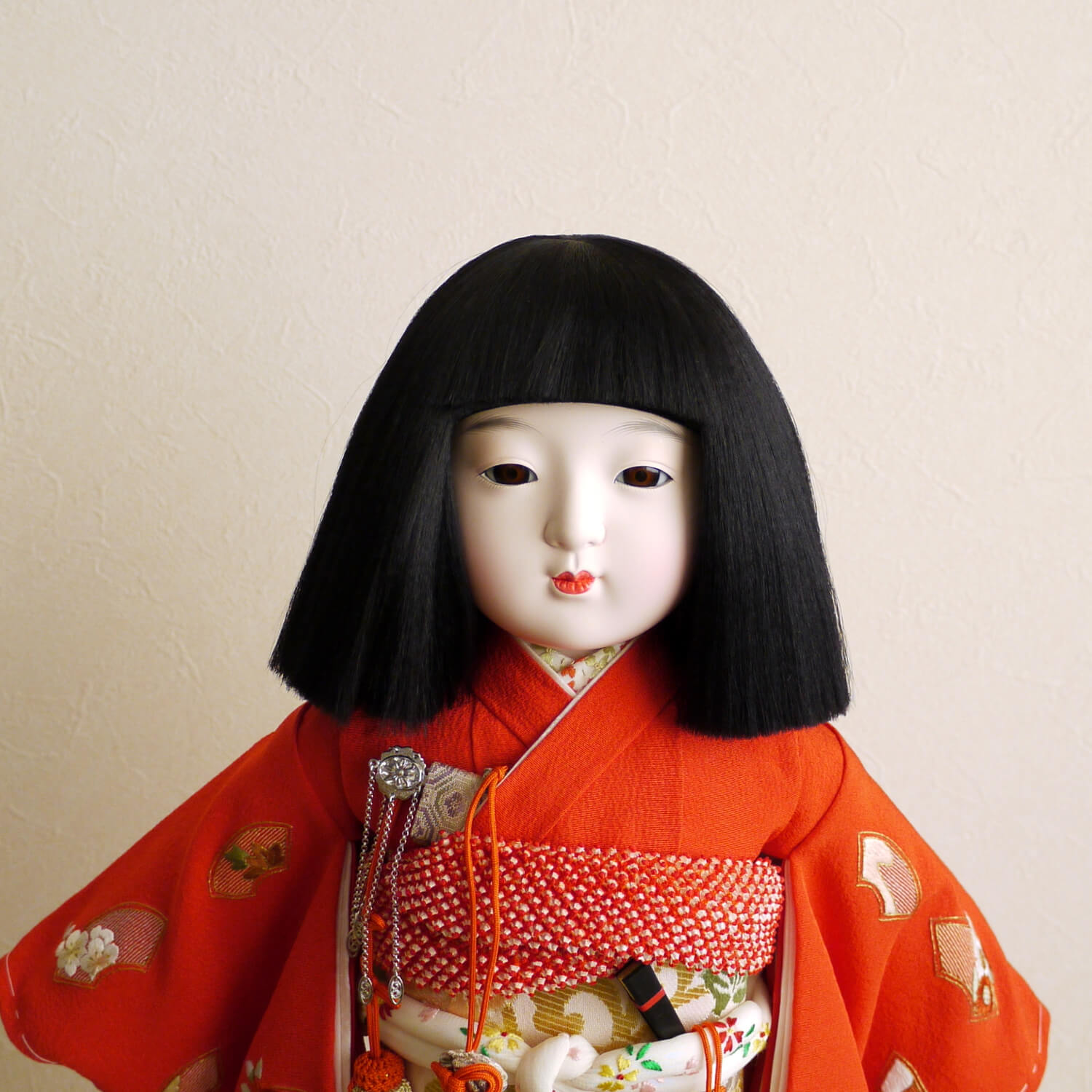 楽天市場】市松人形 元賀章介 12号尺二正絹手刺繍 扇面に小花 赤色 台