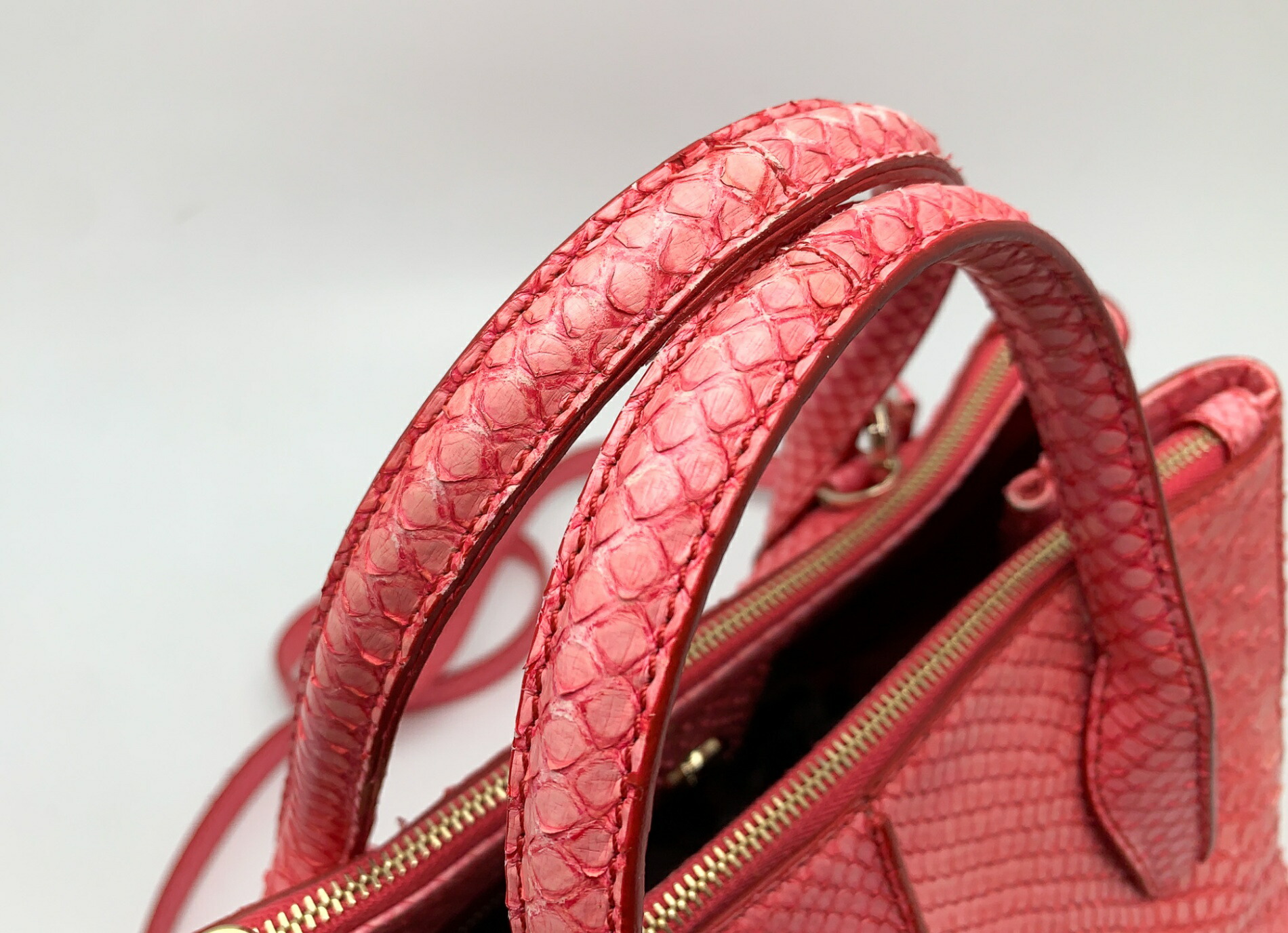 楽天市場】TOD'S トッズ ピンク系 パイソン 蛇革 2wayトートバッグ