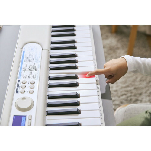 楽天市場】カシオ計算機 LK-540WE 光ナビゲーションキーボード 200曲