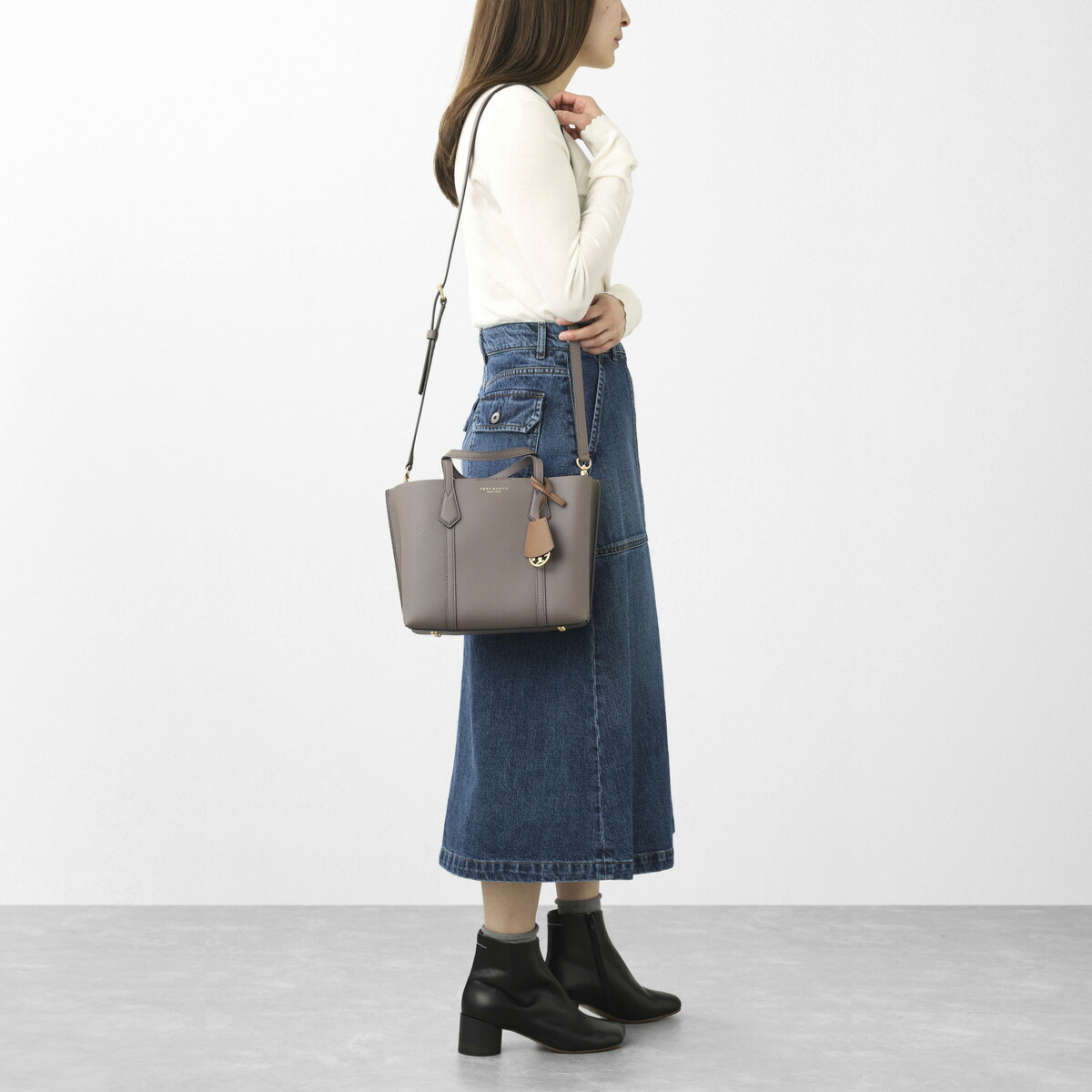 楽天市場】トリーバーチ TORY BURCH トートバッグ 2WAY ベージュ