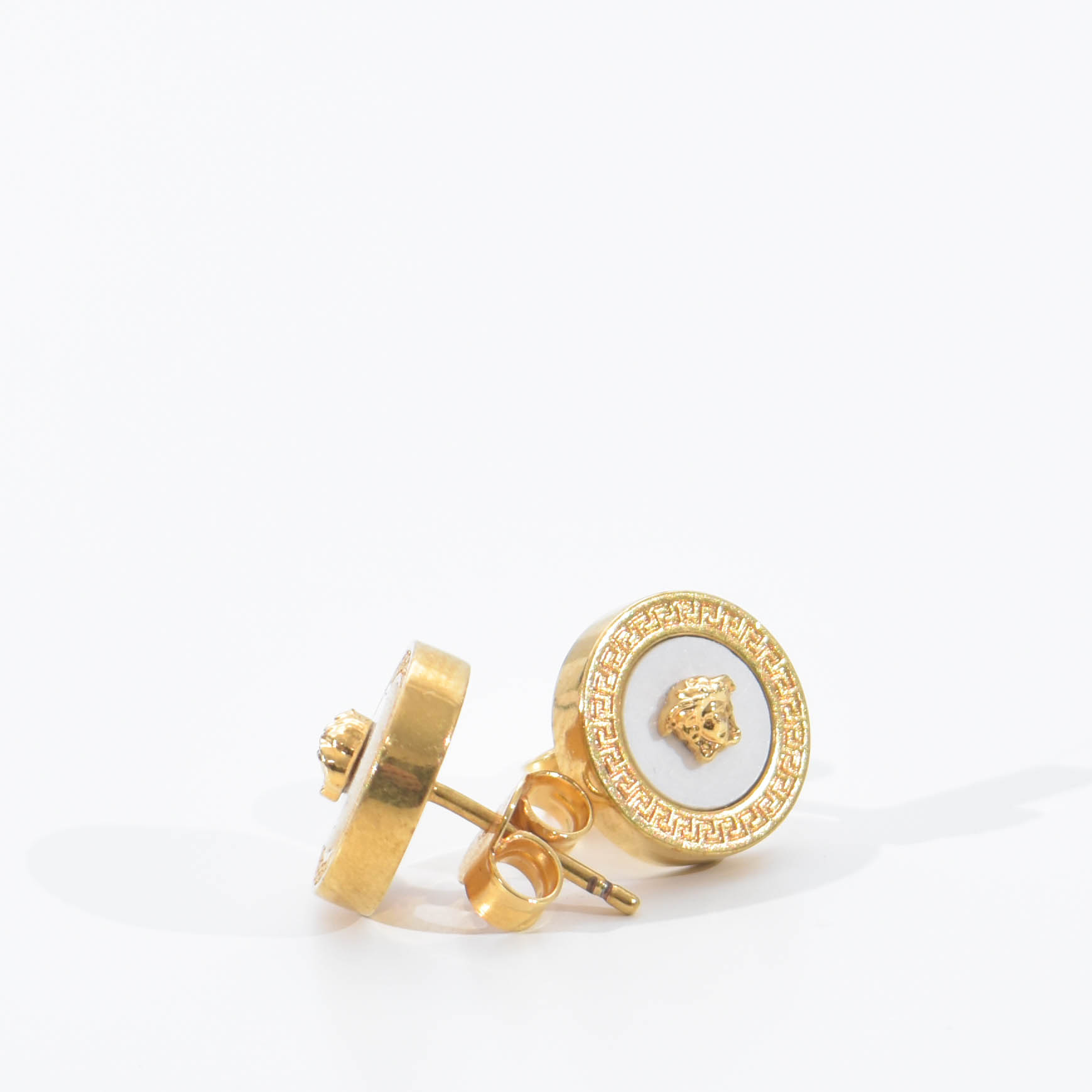 楽天市場】ヴェルサーチ ピアス ゴールド メデューサ レジン ブラック