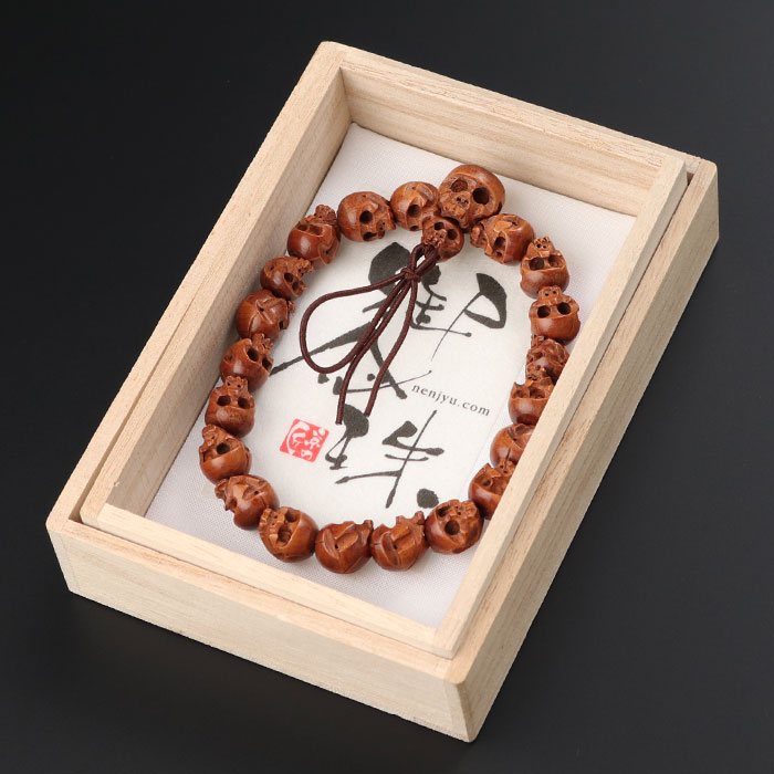 楽天市場】数珠ブレスレット 髑髏彫り 柘植 ボサ付 高級桐箱【スカル
