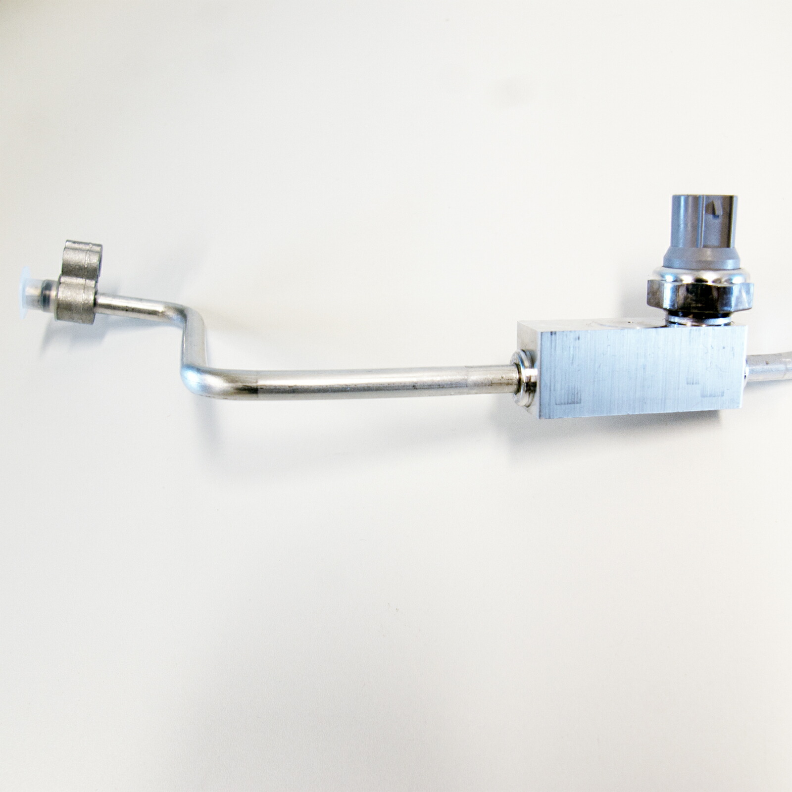 楽天市場】ダイハツ ACリキッドチューブ 88716-B5030 S200系 デンソー