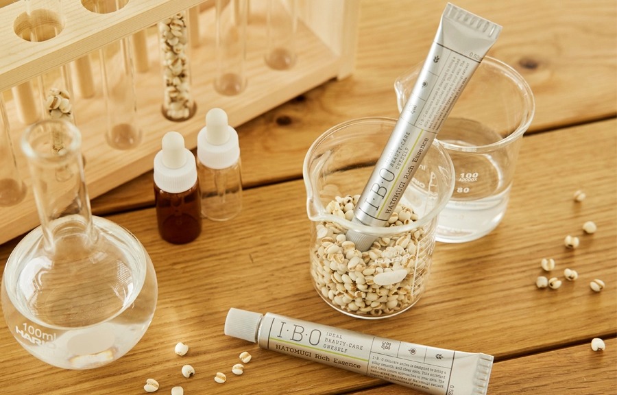 楽天市場】【 I・B・O ハトムギ配合リッチエッセンス 15g 】 IBO 美容