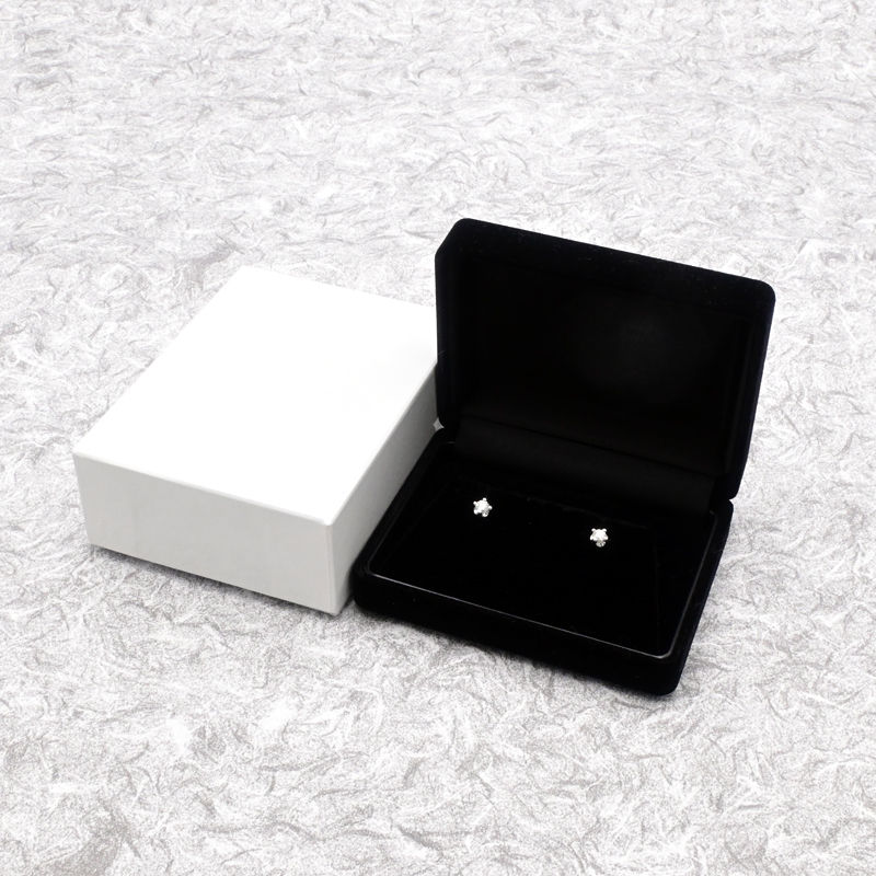 楽天市場】[返品OK] ブルガリ コロナダイヤモンドピアス K18WG