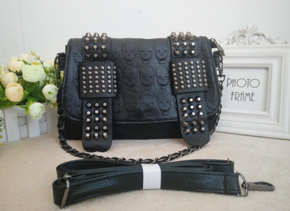 楽天市場】スカルショルダーバッグ メッセンジャーバッグ レディース