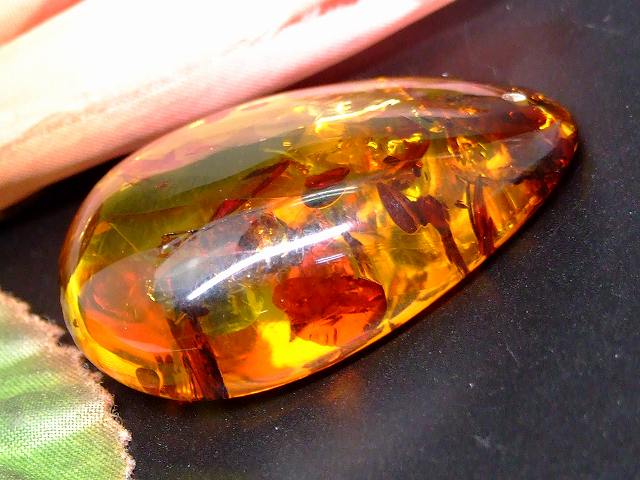 楽天市場】65958 花アンバー 琥珀 41mm×31mm 5A 1個売り ルース 裸石