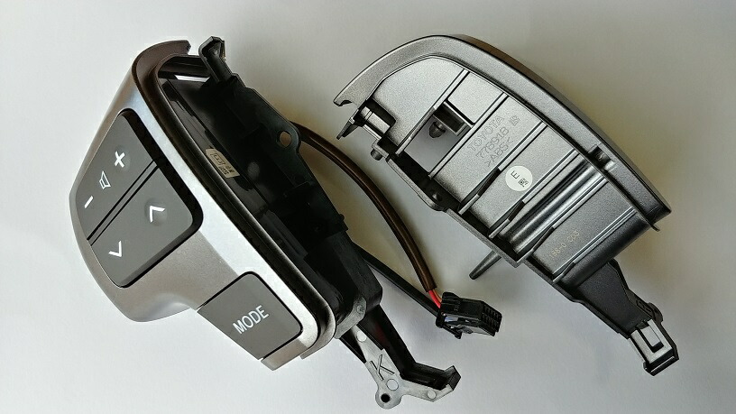 楽天市場】【トヨタ純正】 ステアリングスイッチ左+ガーニッシュ