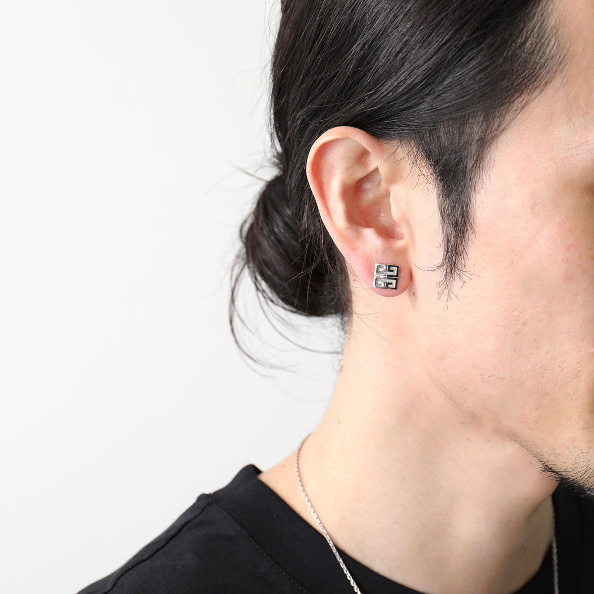 givenchy マグネットイヤリング