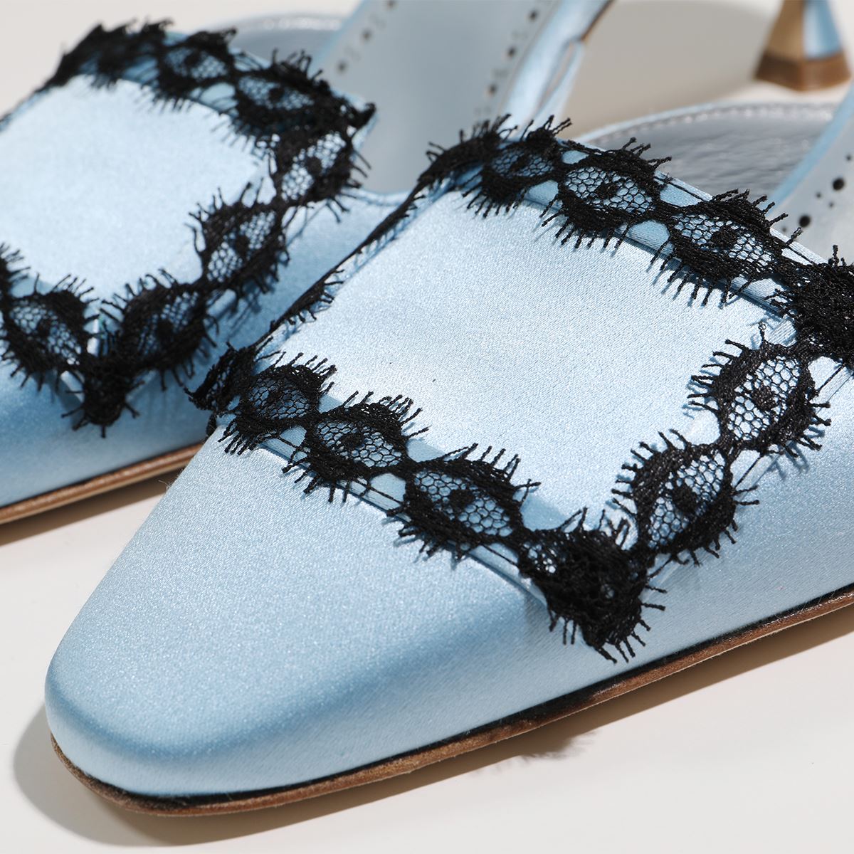 楽天市場】MANOLO BLAHNIK マノロブラニク ミュール KAYNAMU 050 123