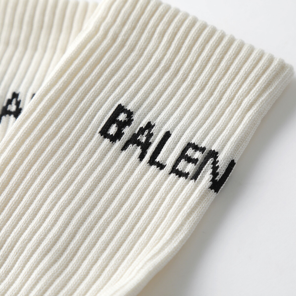 楽天市場】BALENCIAGA バレンシアガ ハイソックス 540615 372B4