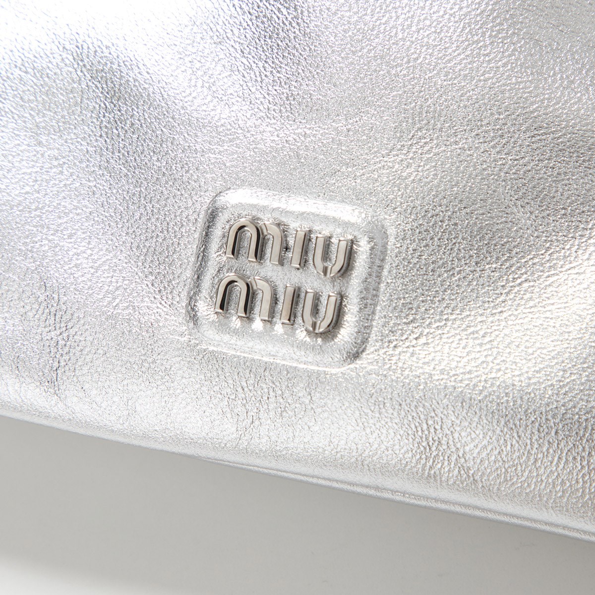 楽天市場】MIUMIU ミュウミュウ ポーチ 5NG010 ACSW レディース レザー