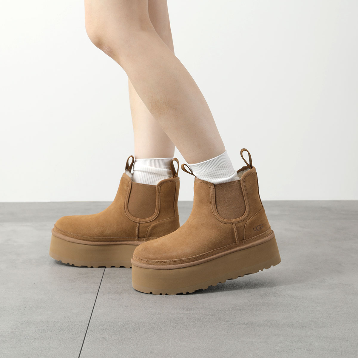 楽天市場】UGG アグ ムートンブーツ Neumel Platform Chelsea