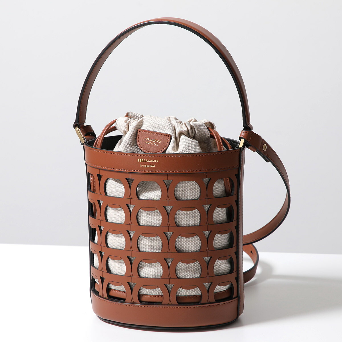 楽天市場】FERRAGAMO フェラガモ ショルダーバッグ 22 0970 785918