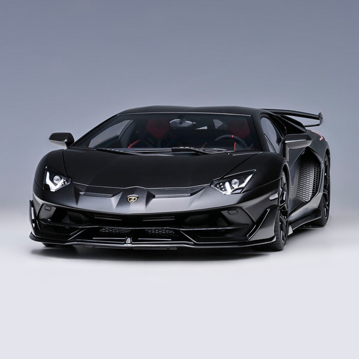 楽天市場】ミニカー 1/18 ランボルギーニ アヴェンタドール SVJ