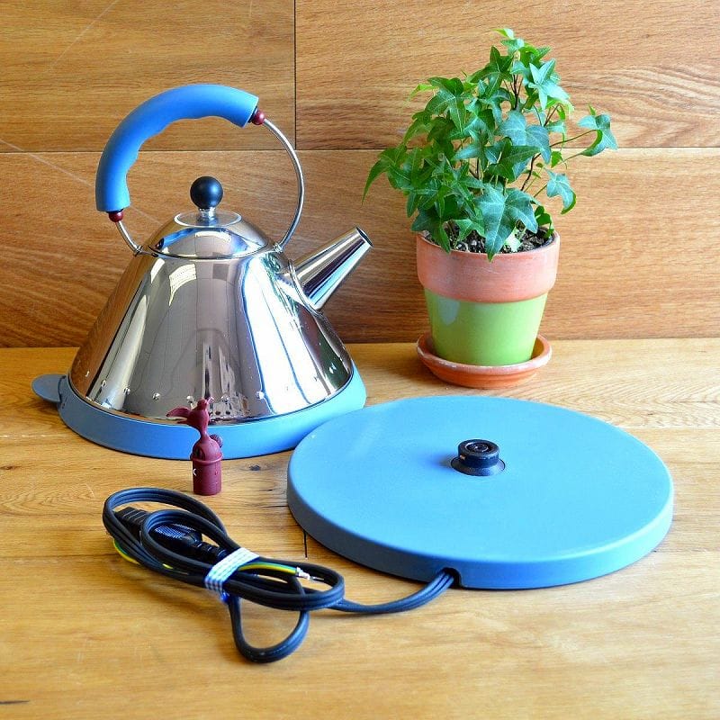 楽天市場】アレッシィ マイケルグレイブス コードレス笛吹き電気ケトル