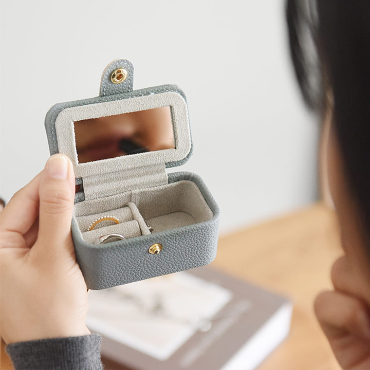 楽天市場】バッグに引っ掛けて持ち運べる ミニアクセサリーケース