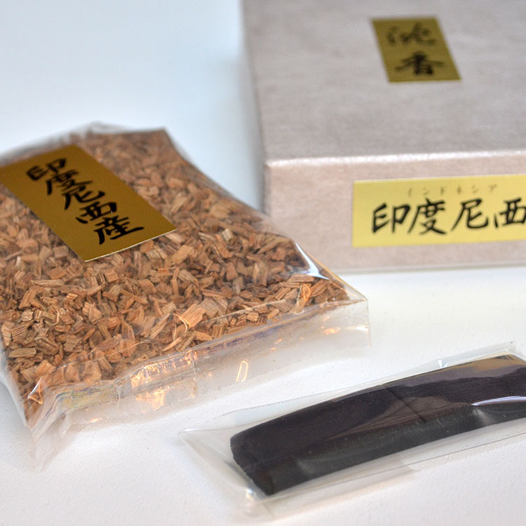 楽天市場】香貴特撰 香木刻 沈香「インドネシア」14g・香炭入【お焼香