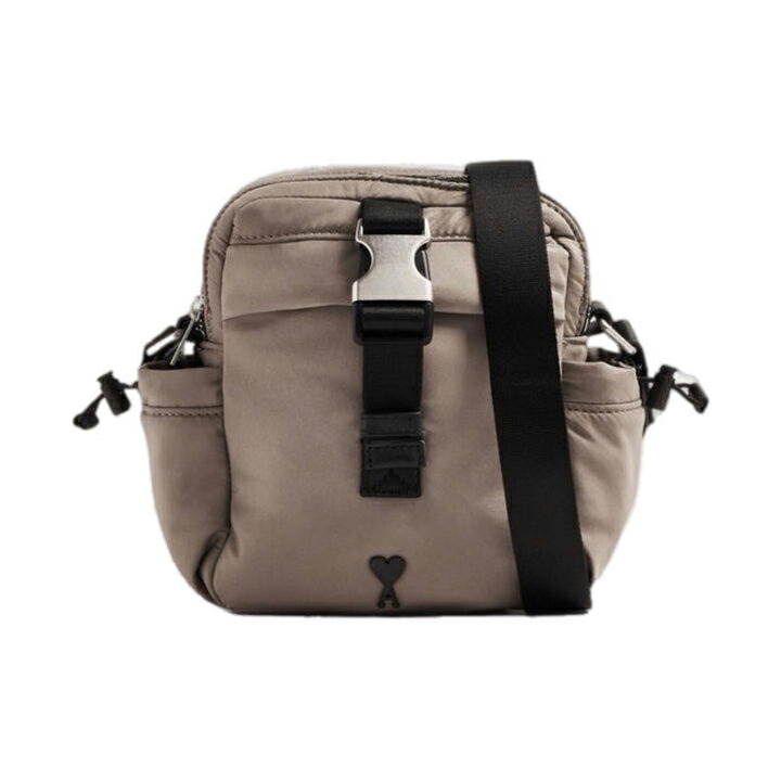 楽天市場】AMI PARIS｜アミパリ ハートロゴ入り クロスバック ULL181