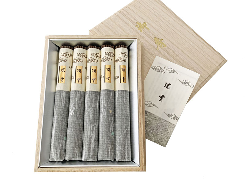 楽天市場】お線香 瑞雲 桐箱短寸5入 進物用 線香 コンパクト［株式会社