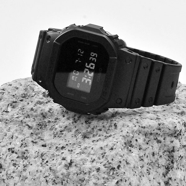 楽天市場】国内正規品 Gショック G-SHOCK DW-5600UBB-1JF [13,0-aka
