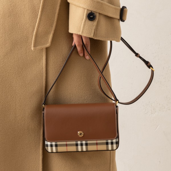 楽天市場】バーバリー ショルダーバッグ ハンプシャー ミニバッグ