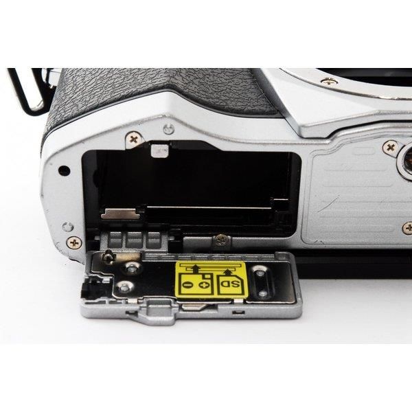 楽天市場】【中古】 オリンパス OLYMPUS OM-D E-M10 シルバー レンズ