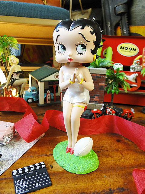 楽天市場】ベティ・ブープ ボビングヘッド （フットボールベティ