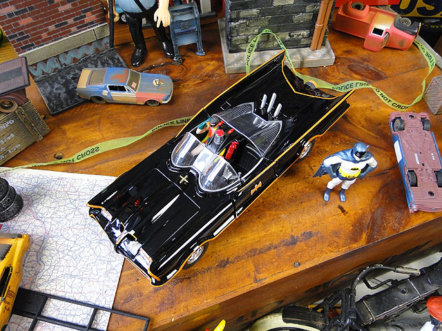 楽天市場】クラシックTVシリーズ バットモービル ダイキャストミニカー