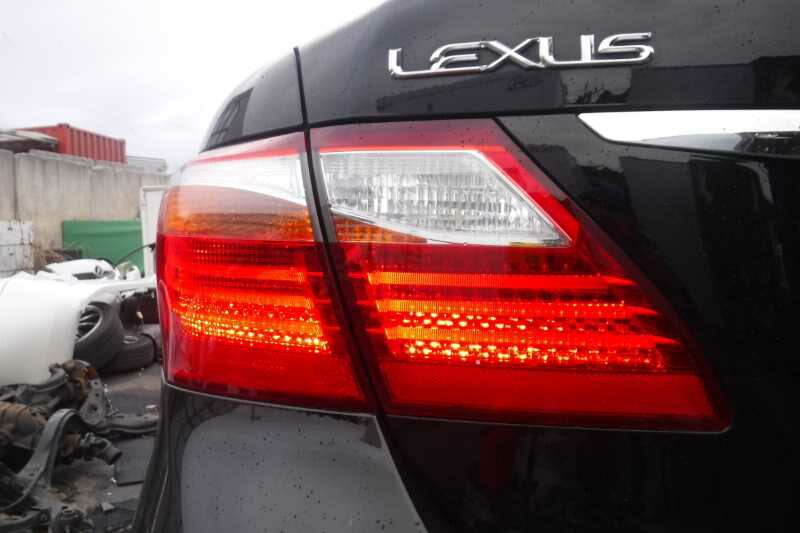 楽天市場】レクサス LS460 中期(USF40) 純正 コイト 破損無 取付OK