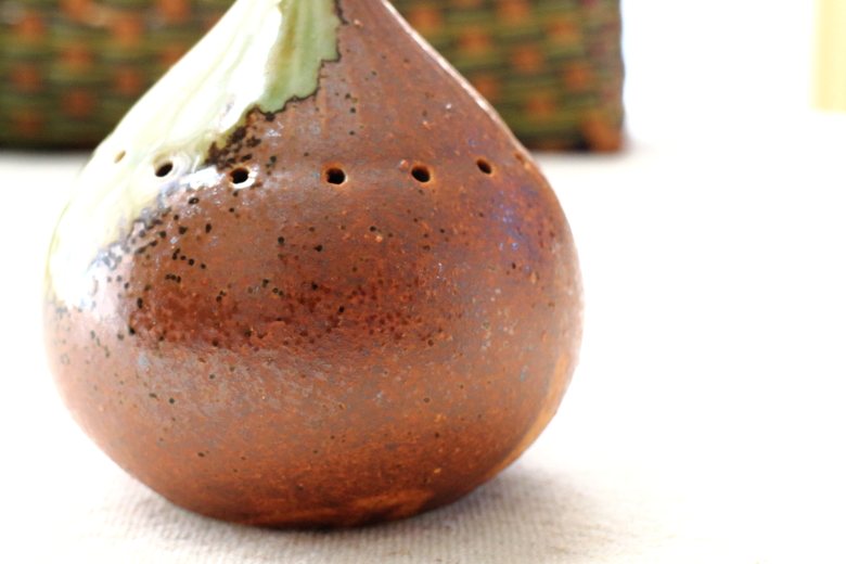 楽天市場】織部釉 ポプリケース 香り漂う 穴あき ケース サシェ 空間