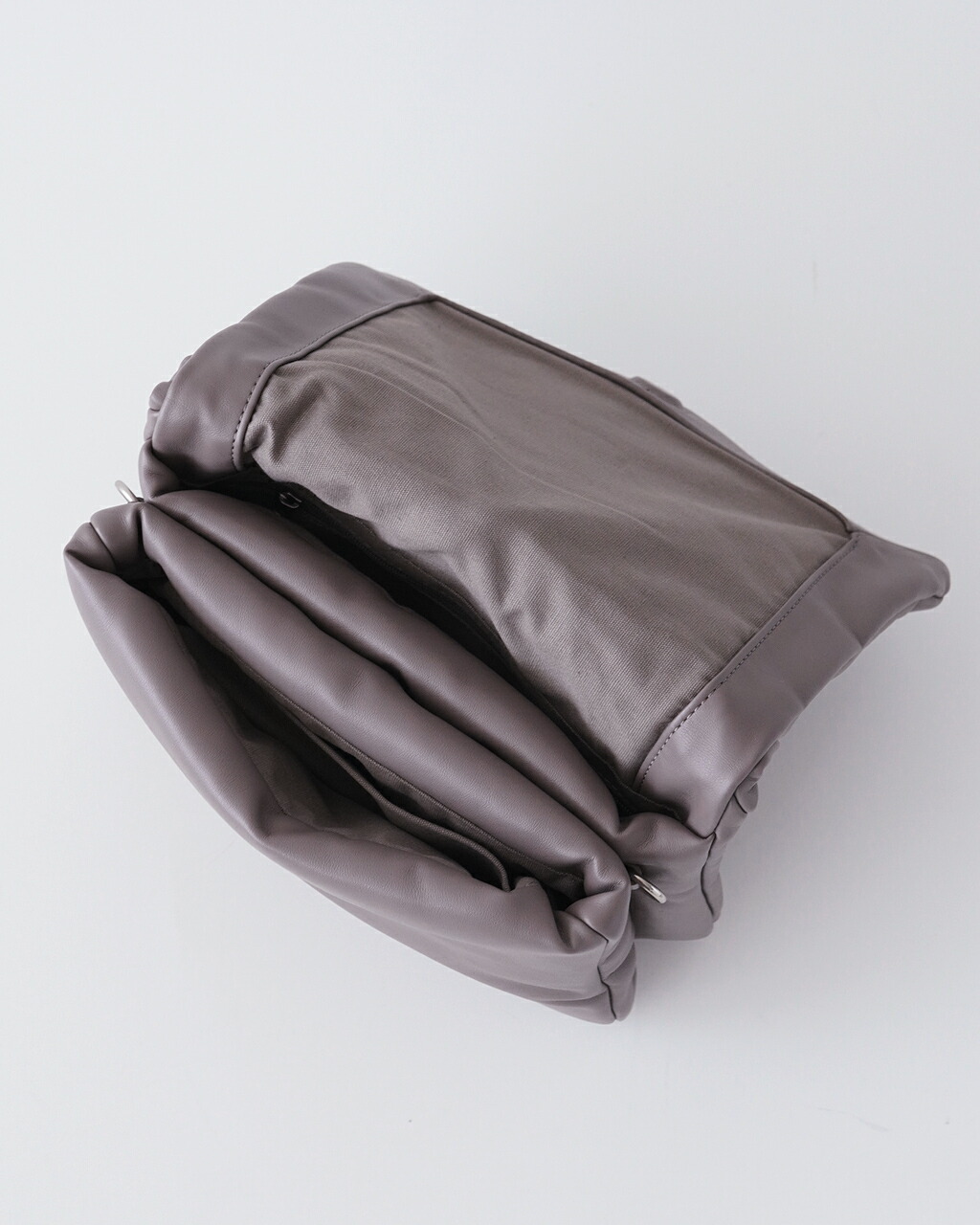 楽天市場】ヤーキ YAHKI アーガイル柄 クロス ボディ バッグ CROSS