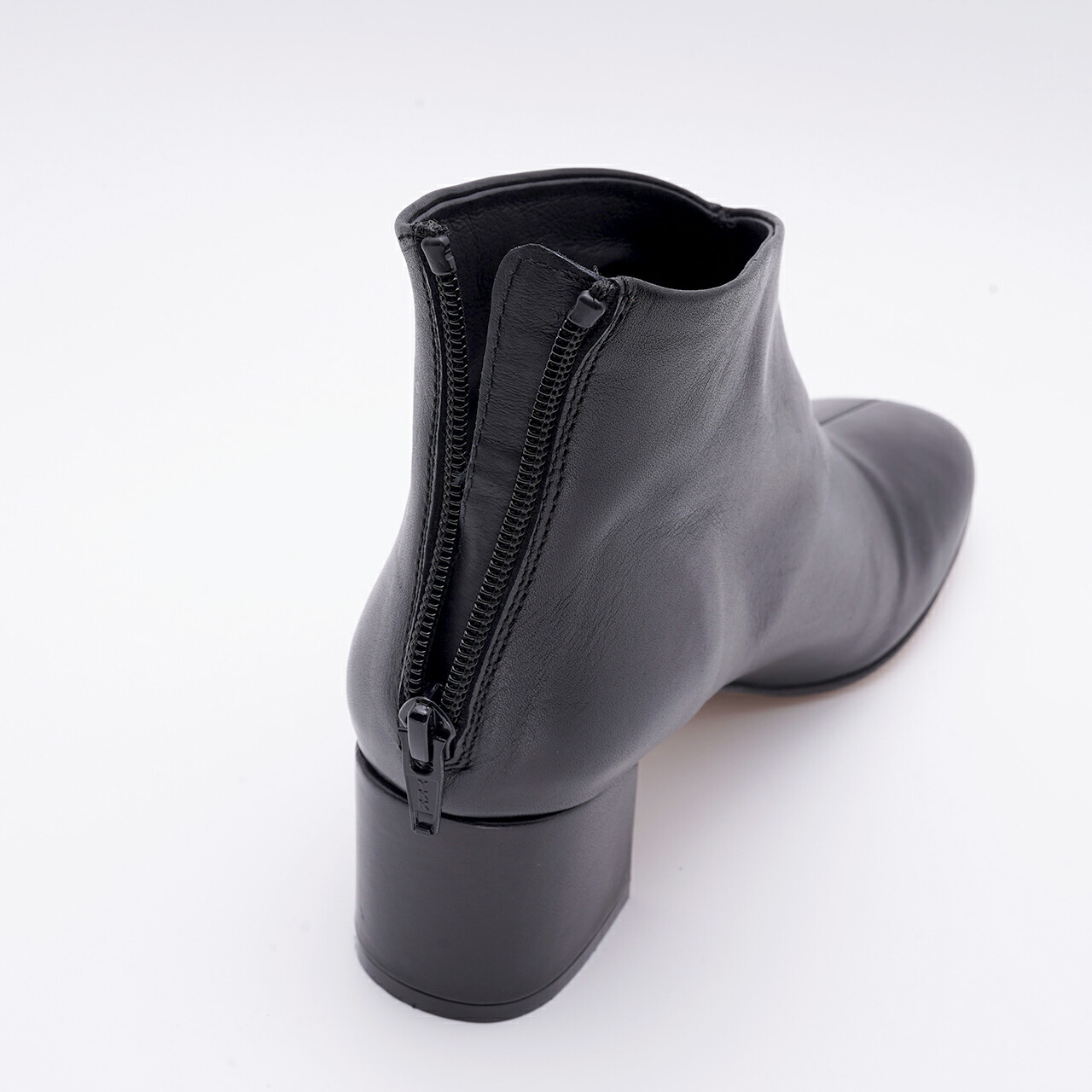 楽天市場】【SALE！20%OFF】モヒ MOHI スクエアトゥ レザーショート