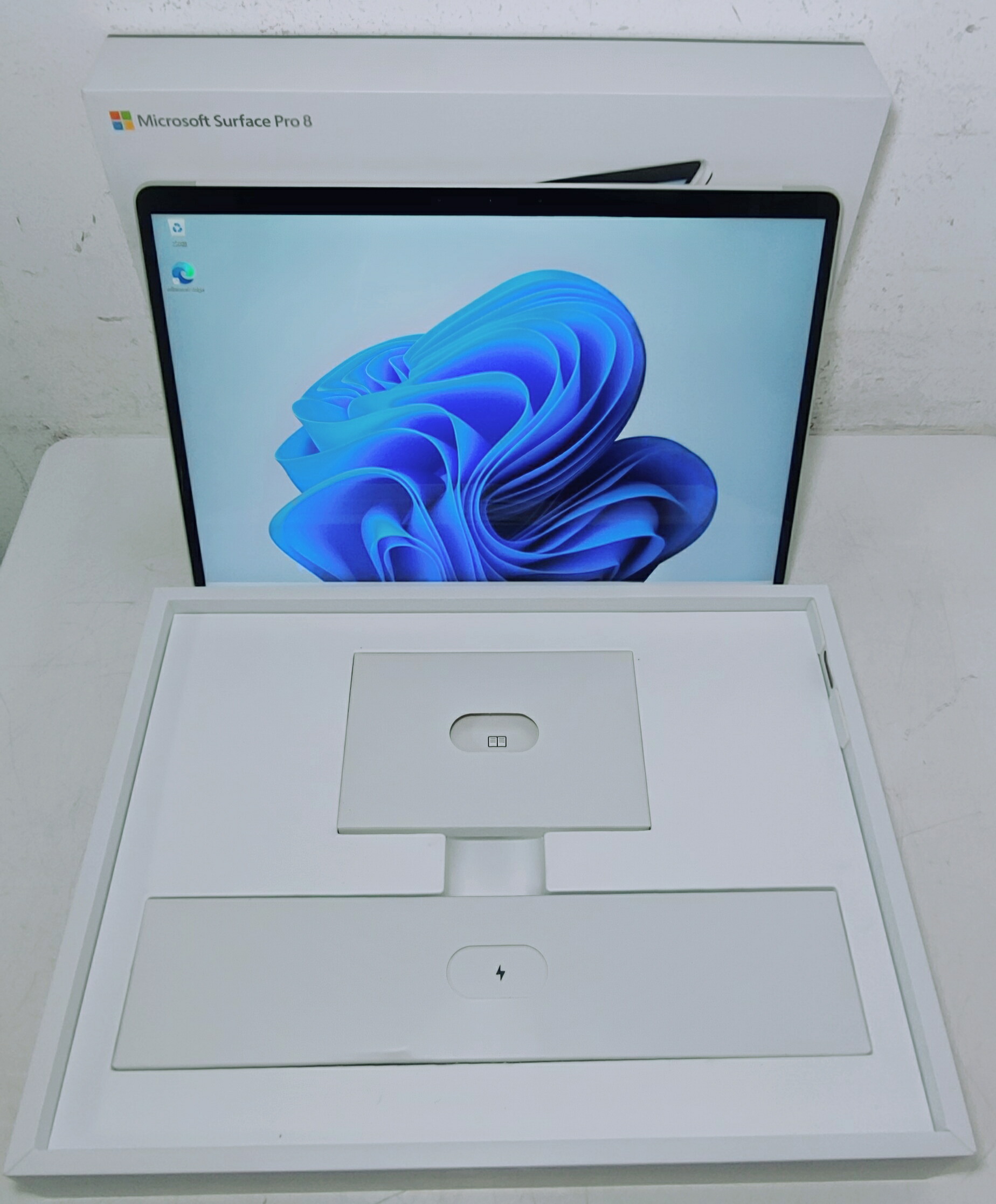 Surface Pro 8 8PN-00010 リファビッシュ品 未開封品 Surface Pro 8